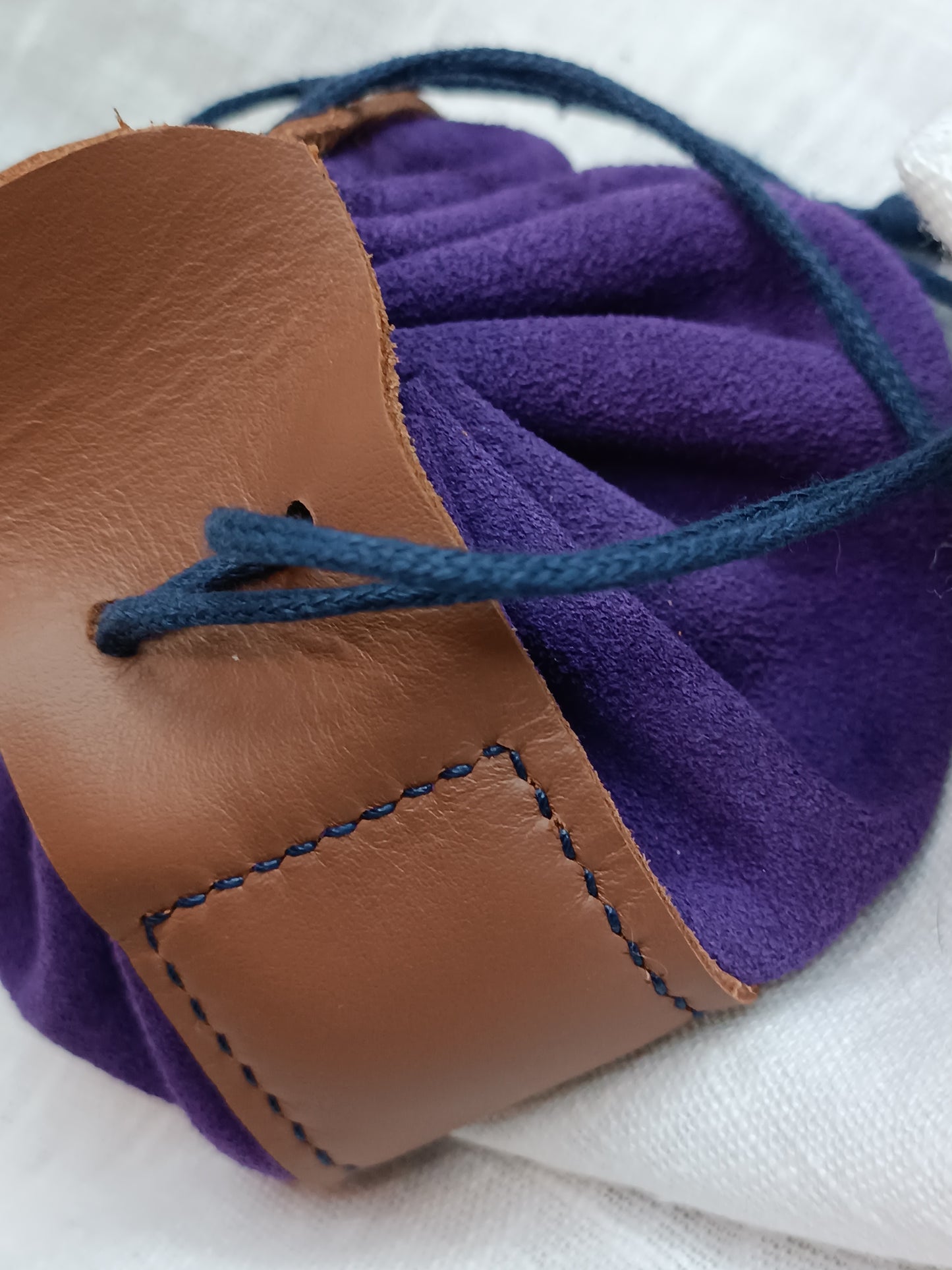 Bourse en cuir velours Violet