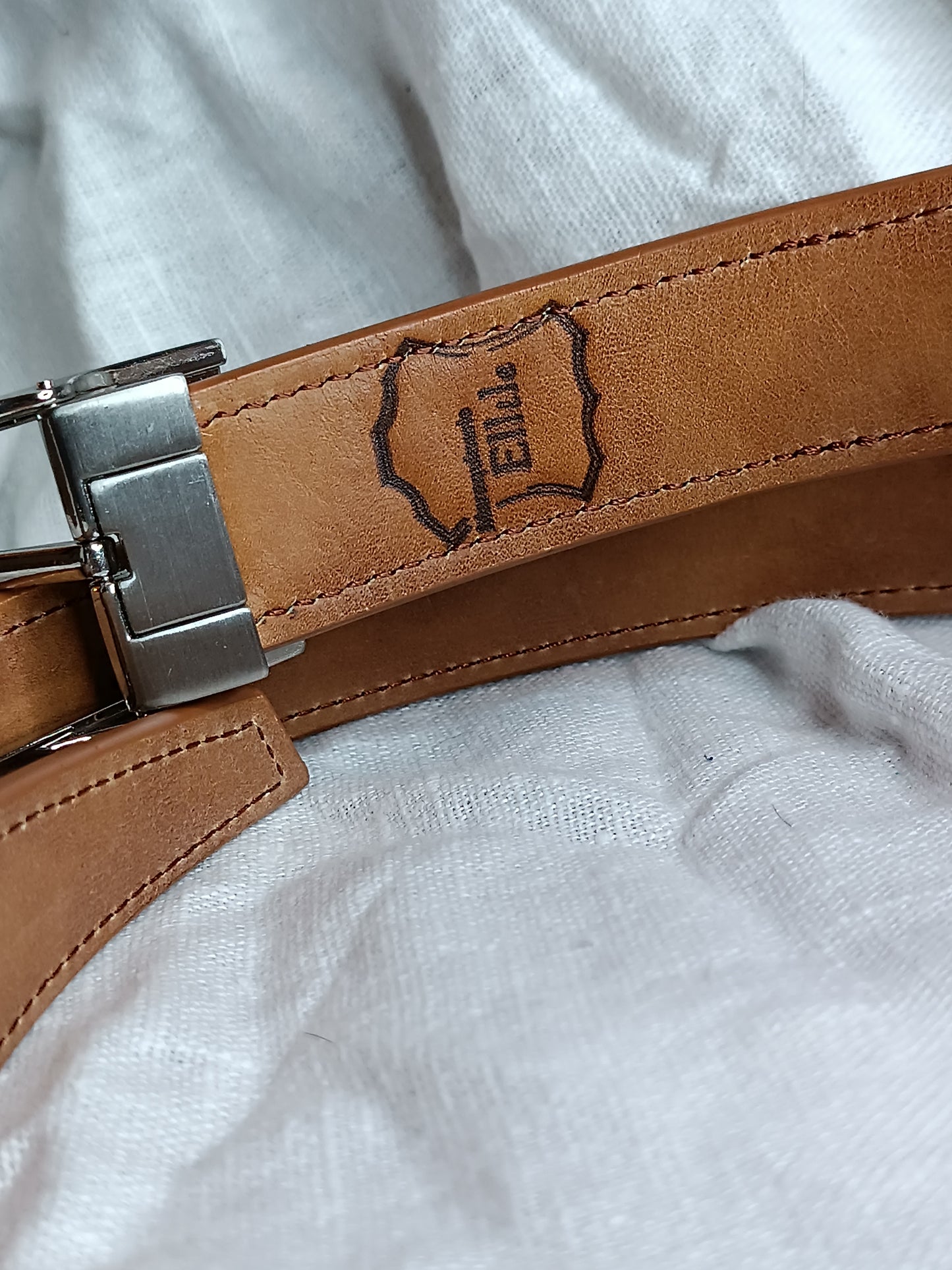 Ceinture en cuir de Veau lisse chamarré Camel