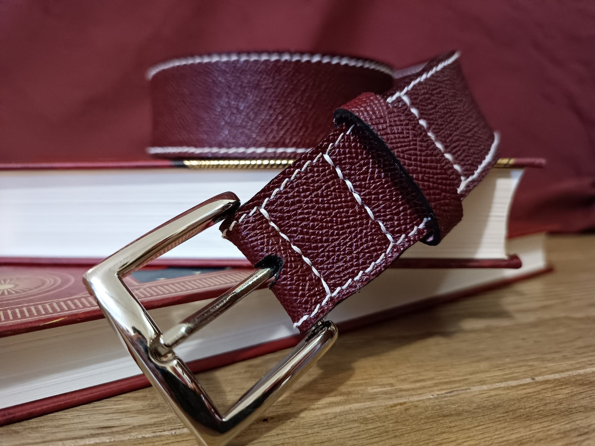 Ceinture en cuir de Vache grainé Bordeaux Fait Main