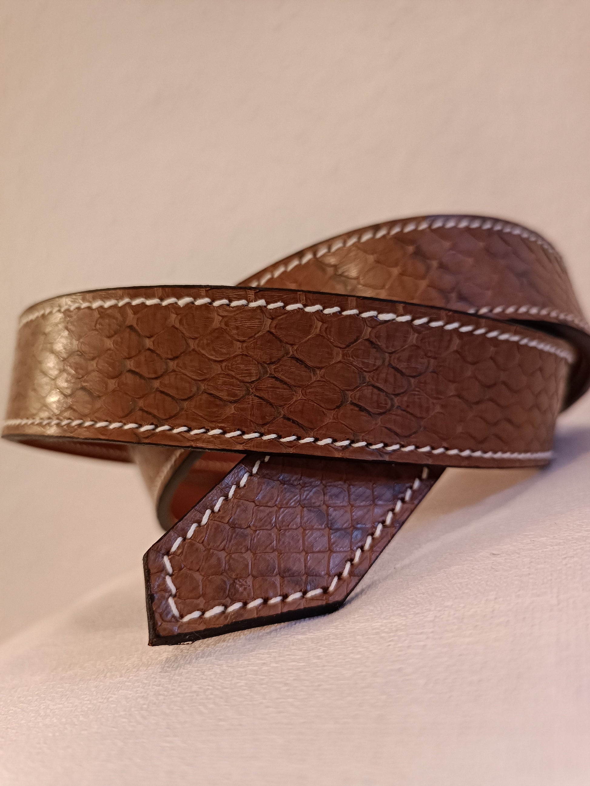 Ceinture en cuir véritable de serpent couleur fauve (Fait main)