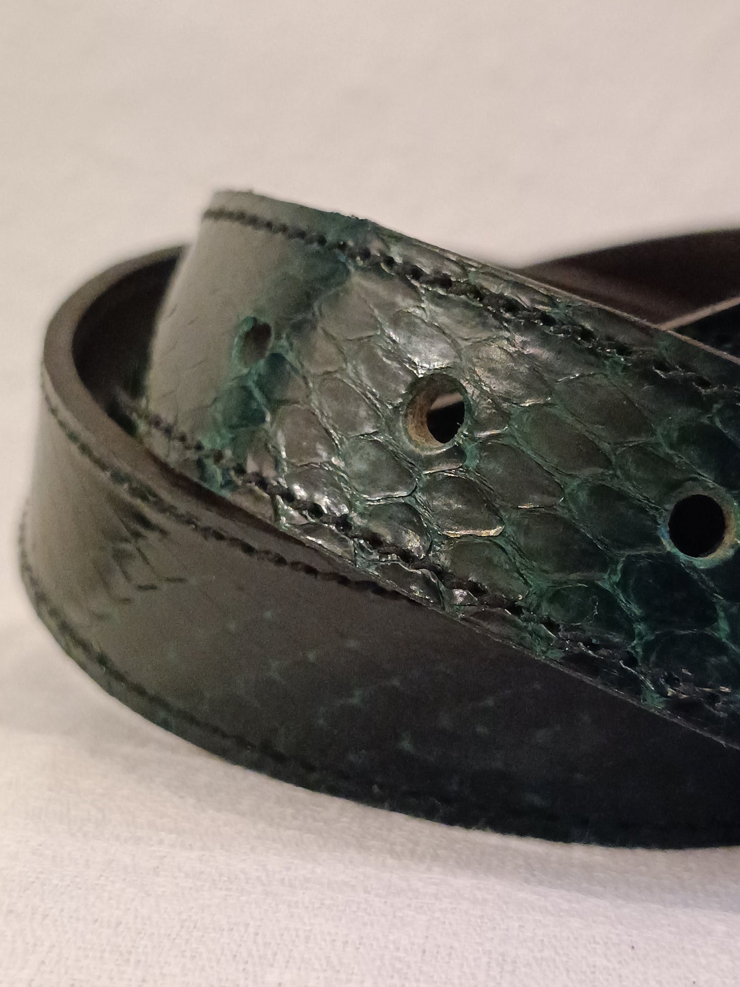 Ceinture en cuir véritable de serpent Vert sapin (Fait main)