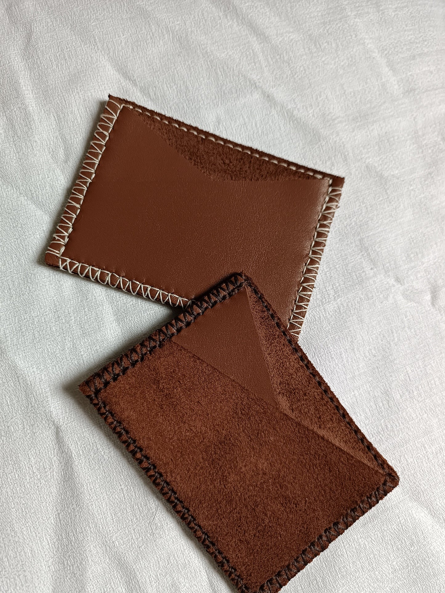 Porte-Carte Artisanal en cuir véritable Marron Doublé