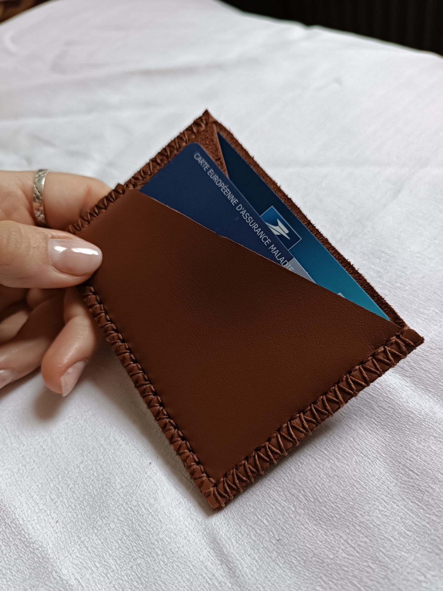 Porte-carte Artisanal en cuir véritable Marron