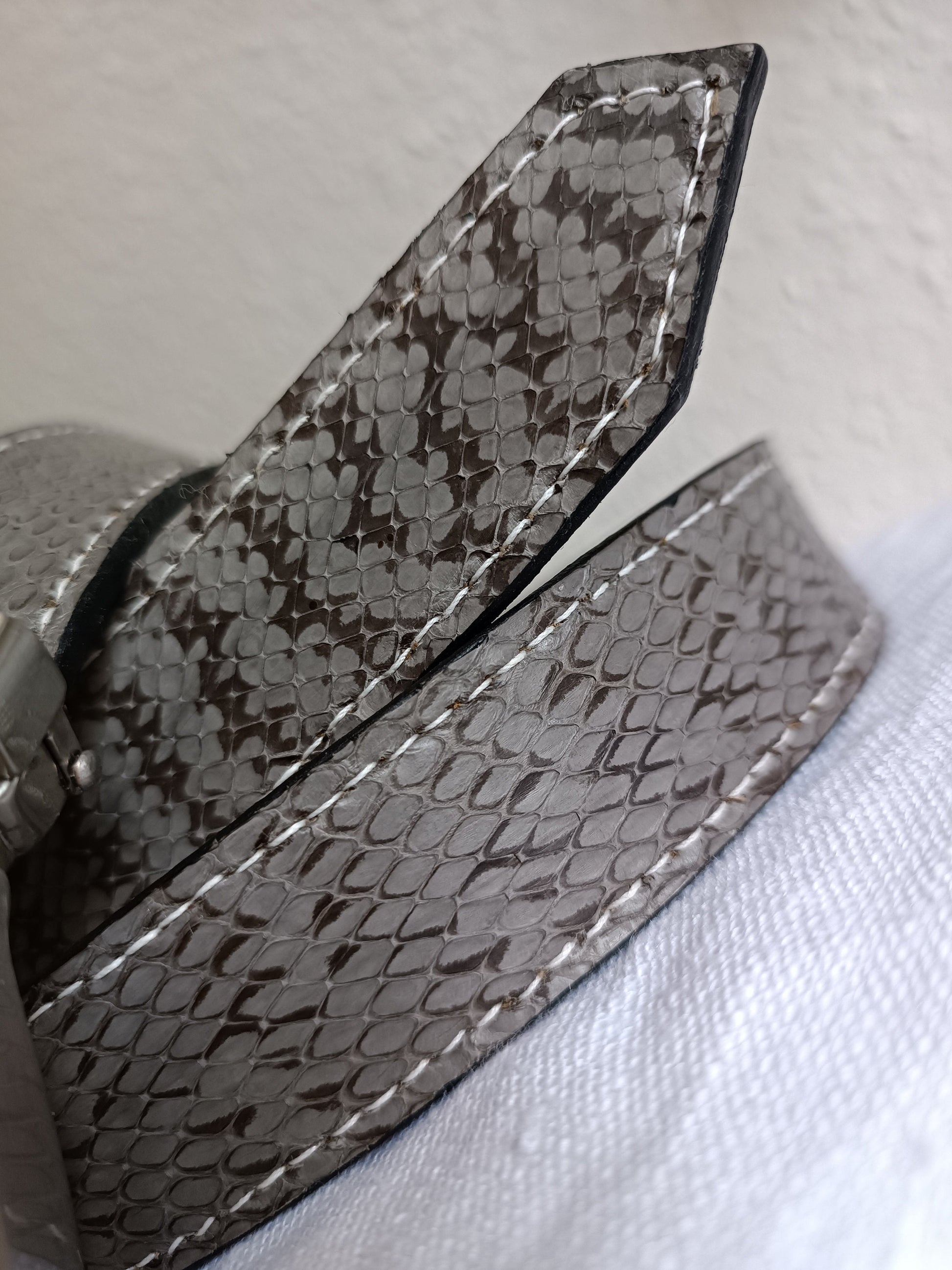 Ceinture en cuir véritable de serpent Gris