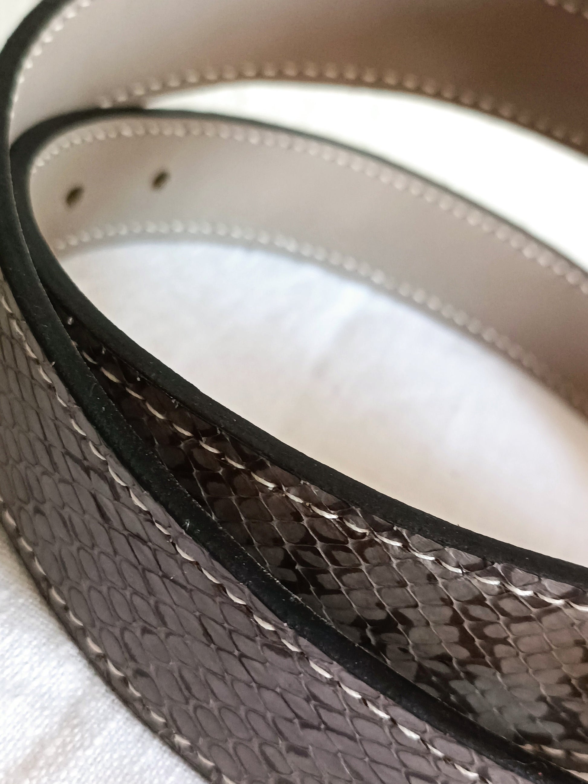 Ceinture en cuir véritable de serpent Gris